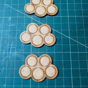 Skirmish Movement Tray. 4 x 28 mm + 1 x 32 mm