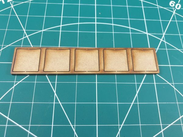 Movement tray for 5 X 25 mm Square bases (rounded corners)